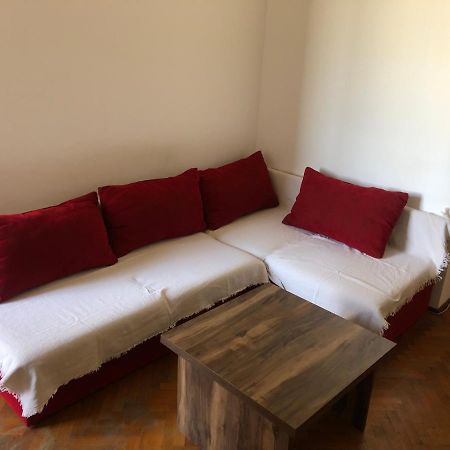 Lovely 1 Bedroom Apartment Close To Old Town Bucharest Exterior photo