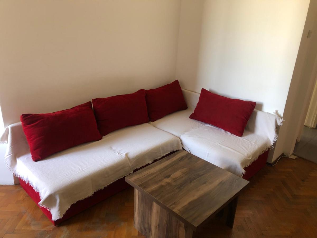 Lovely 1 Bedroom Apartment Close To Old Town Bucharest Exterior photo