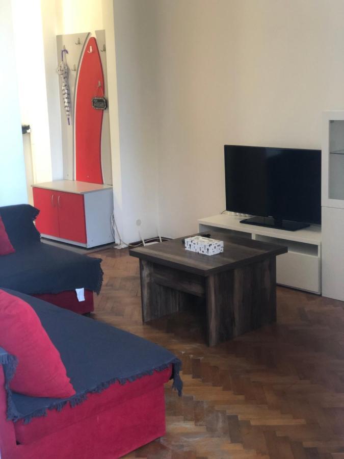 Lovely 1 Bedroom Apartment Close To Old Town Bucharest Exterior photo